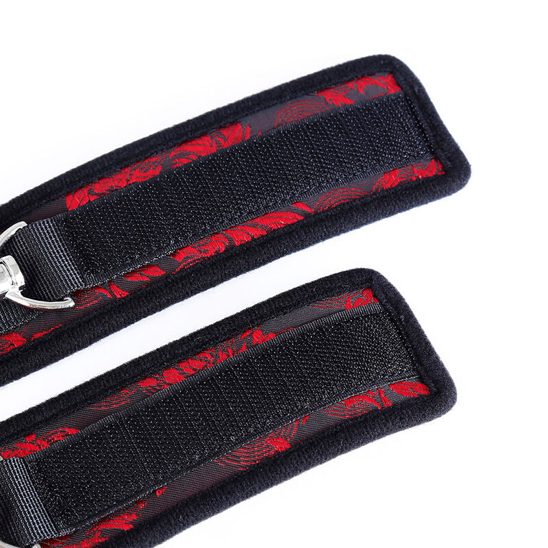 OHMAMA FETISH - SCHANDAAL Polsboeien