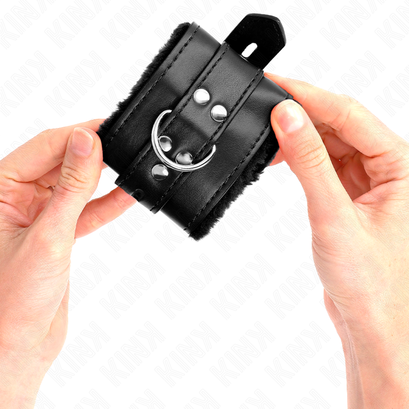 KINK - Menottes doublées de fourrure avec trous carrés, noires, et ceinture noire réglable 17-29 cm x 6 cm