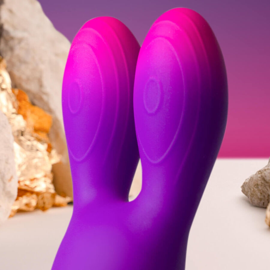 VIBRATEUR FLEXIBLE VIOLET GLO-GIRL BUNNY ROCKS-OFF